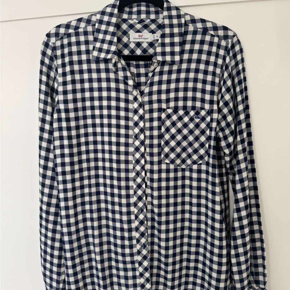 Vineyard vines size medium, navy and white check, long sleeve, worn once!